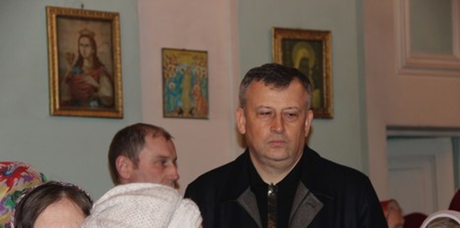 Александр Дрозденко принял участие в пасхальном богослужении