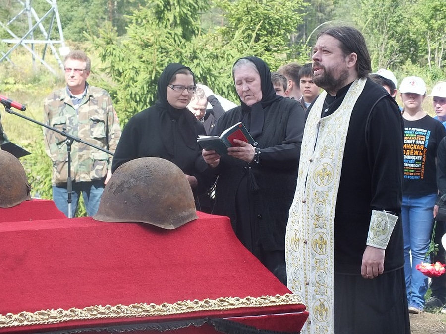 В Больших Борницах нашли последний приют погибшие в Великую Отечественную воины