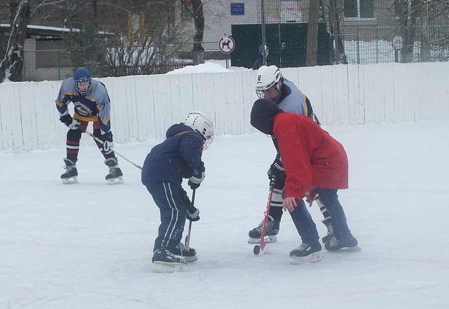 Юные хоккеисты встретят День защитника Отечества на катке в Кобралово