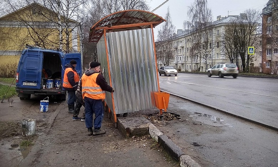 На остановке общественного транспорта на улице Нестерова установлен новый павильон