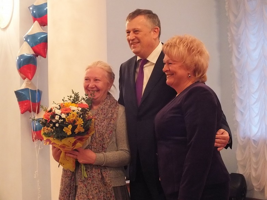 Губернатор поздравил гатчинцев  Ольгу Сухляеву и Вильё Остонена