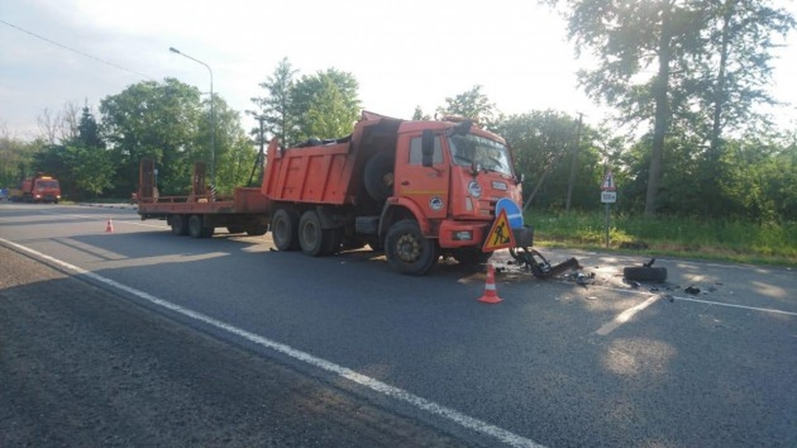 Авария в Поддубье: грузовик не заметил