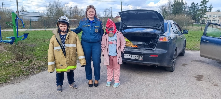 В Гатчинском районе игрой в дартс отметили юбилей пожарной охраны