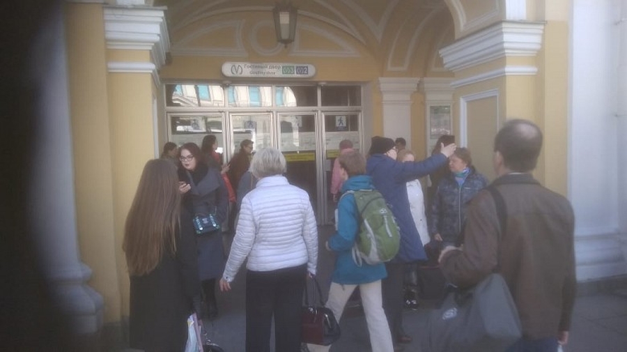 В СПб проверяют центральную станцию метро