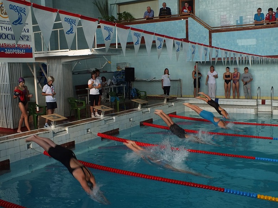 Гатчинские пловцы поборются за победу в районном Первенстве