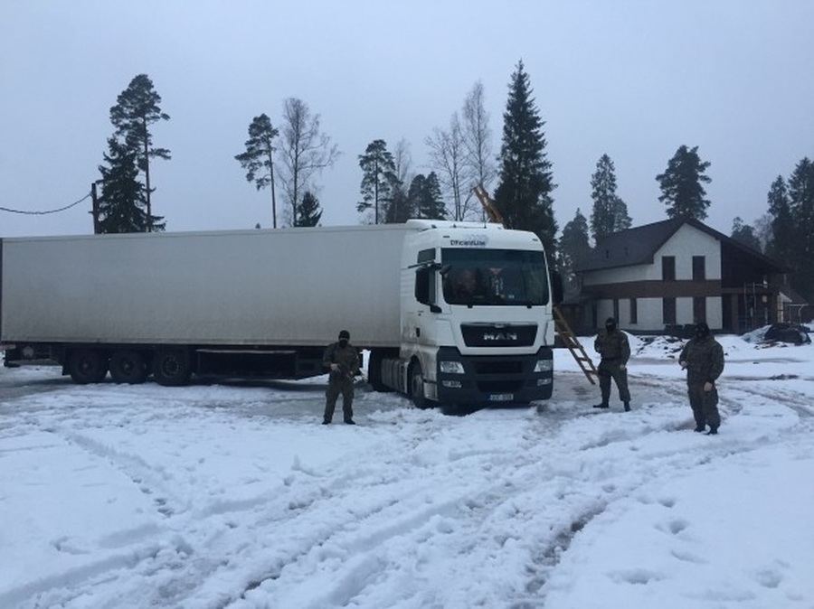 В Сиверском задержали 250 кг наркотиков из Эстонии