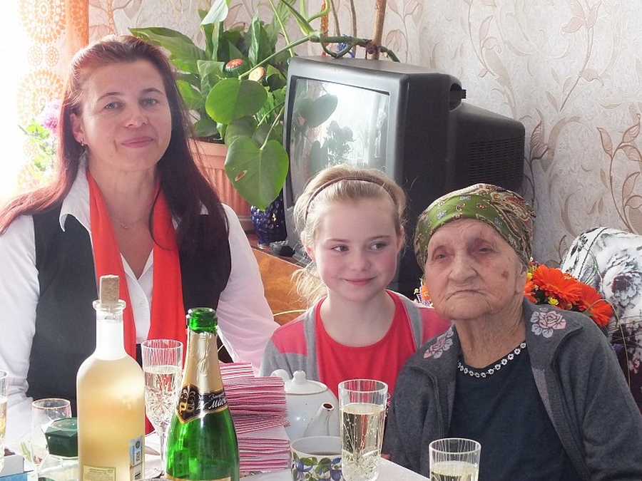 Евдокия Лазонен из Питкелево сегодня отметила своё 100-летие