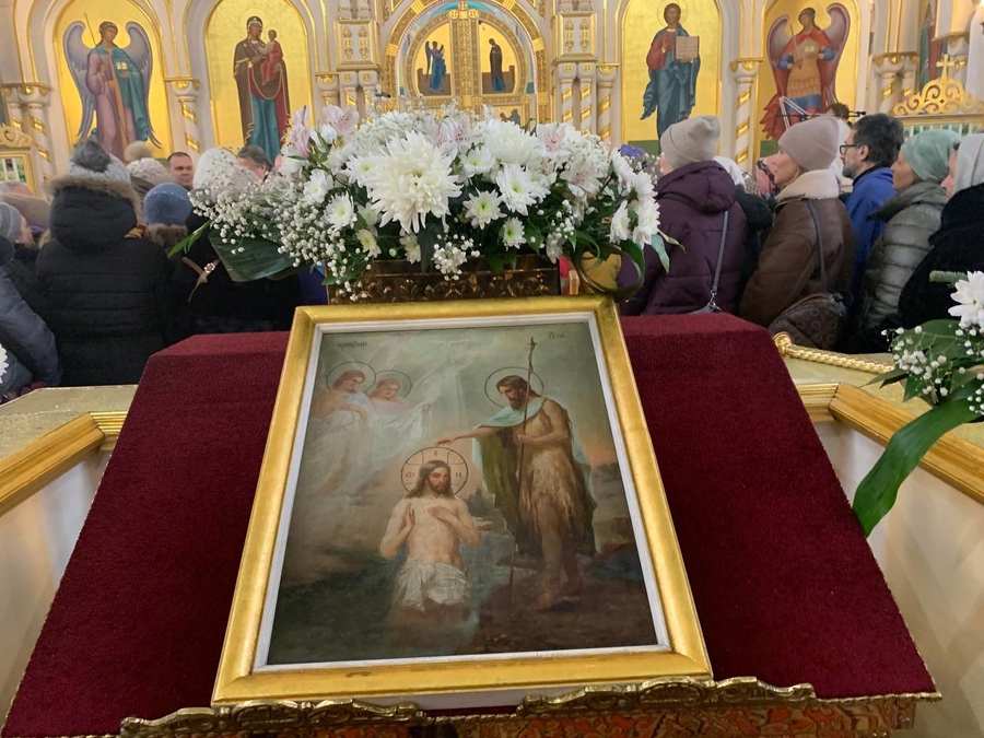 Православные гатчинцы встретили праздник Крещения 