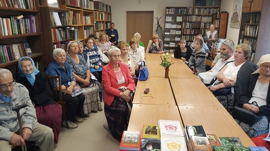 Гатчинцев пригласили на творческую встречу с православной писательницей