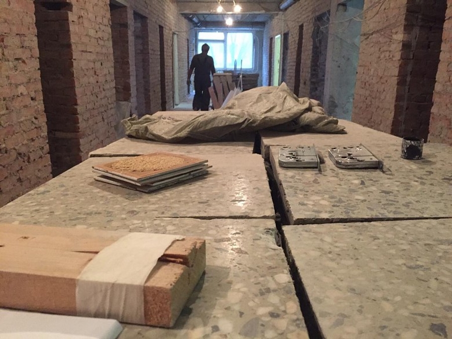 Глава администрации Гатчинского района проверила, как идет ремонт в поликлинике на Урицкого