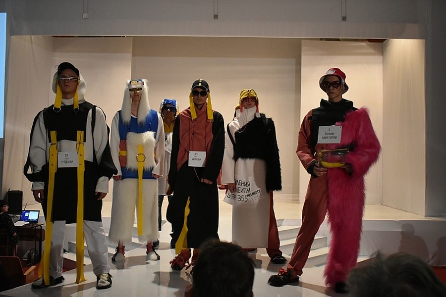 Семь костюмов из Гатчины были отмечены на международном фестивале моды