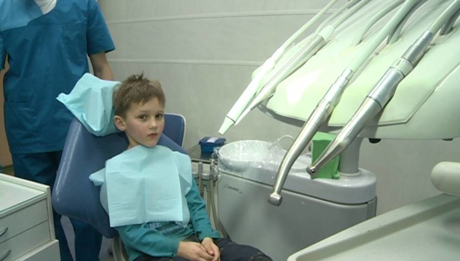 В Гатчинской детской поликлинике пройти профосмотр у стоматолога можно два раза в неделю