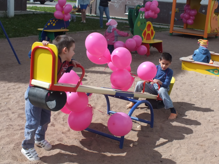 В Батово появится современная детская площадка