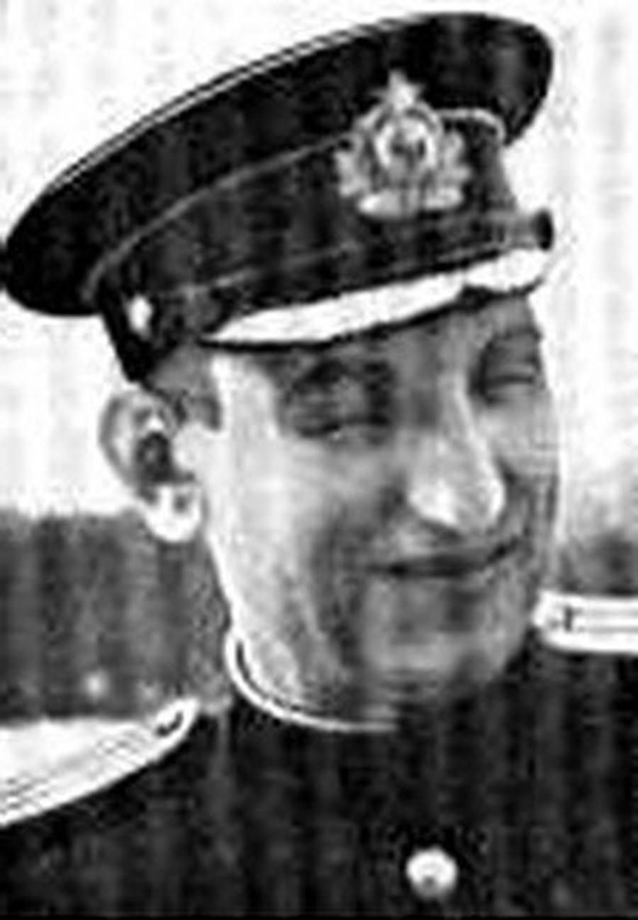 26 июля  родился первый командир подводной лодки «Лембит», учившийся в Сиротском институте