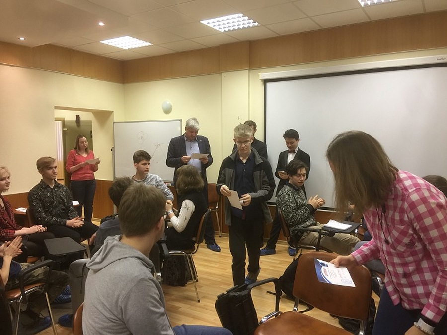 В Гатчине прошла интеллектуальная игра для школьников из Петербурга