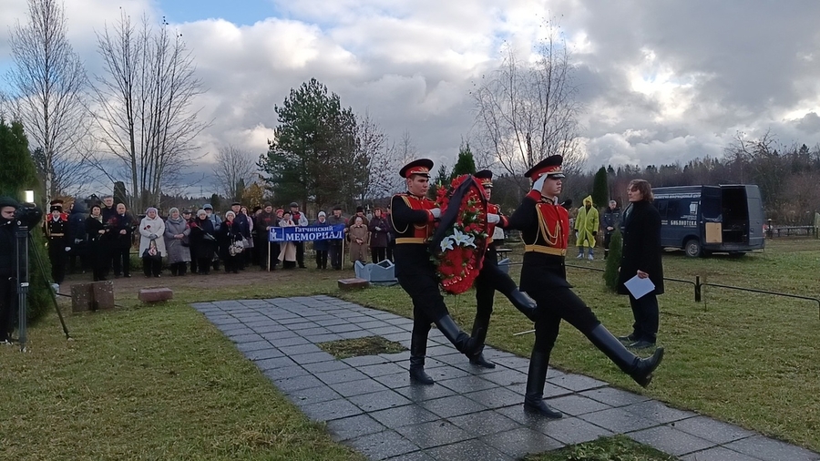 В Гатчине почтили память жертв политических репрессий