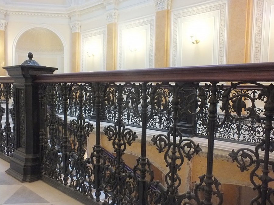 Возвращение из небытия: Мраморная лестница Гатчинского дворца получила второе рождение