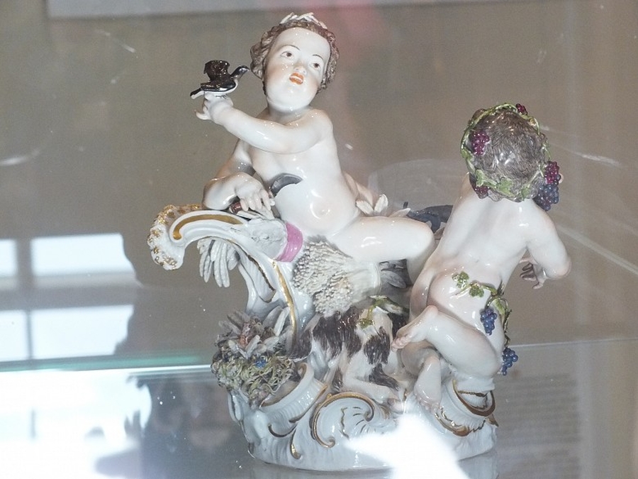 В Гатчинском дворце представлена раритетная скульптурная группа  из коллекции графа Орлова