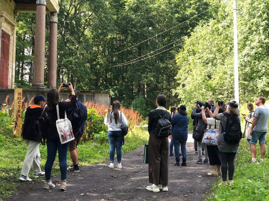 Блогеров пригласили на экскурсию в усадьбу Витгенштейна в Гатчинском районе