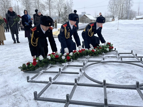 Торжественно-траурный митинг на мемориале воинской славы на улице Солодухина