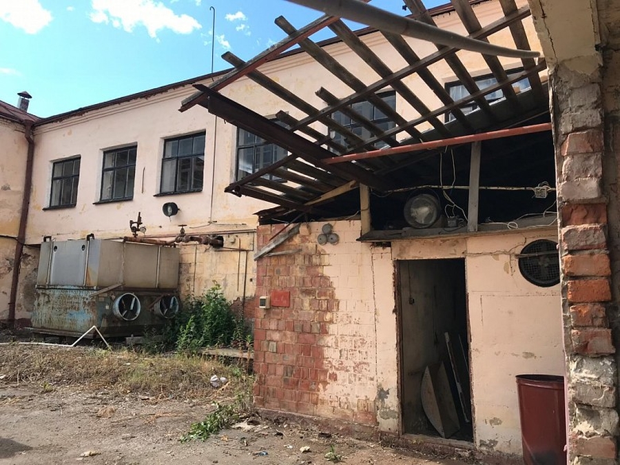Новую жизнь старого завода обсудили в Гатчине