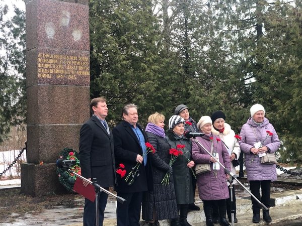 В Вырице проходит мероприятие, посвященное Международному дню освобождения узников фашистских концлагерей