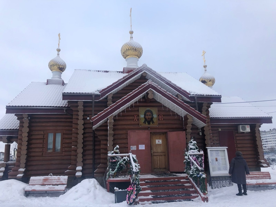 В Коммунарский храм прибыла Святыня