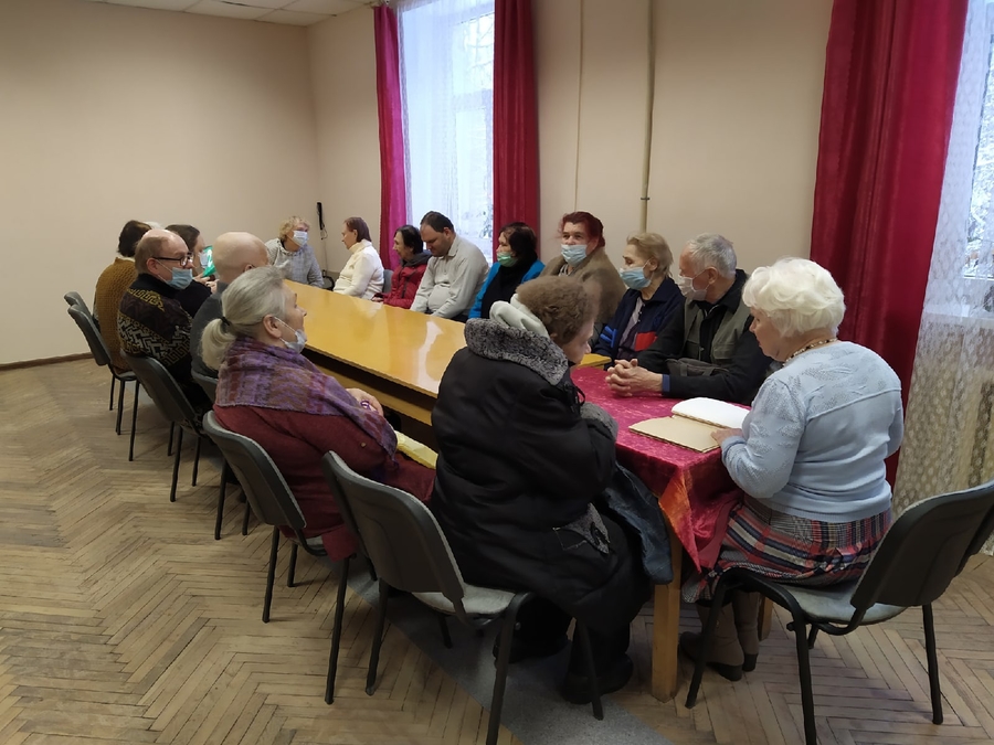  Басни Крылова собрали любителей поэзии в литературной гостиной Гатчинской  организации Всероссийского общества слепых 