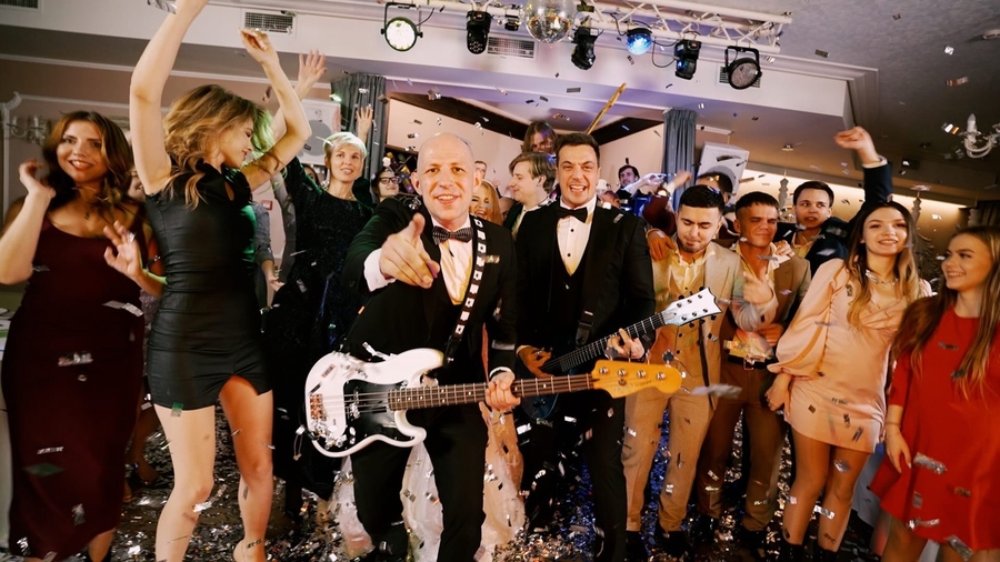 Гатчинские музыканты поддержали коллег и устроили фиктивную свадьбу