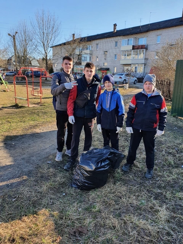 Трудовой десант по уборке территорий Гатчинского района. Часть 2