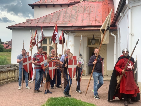 Фоторепортаж: Мальтийские рыцари вернулись в Приорат