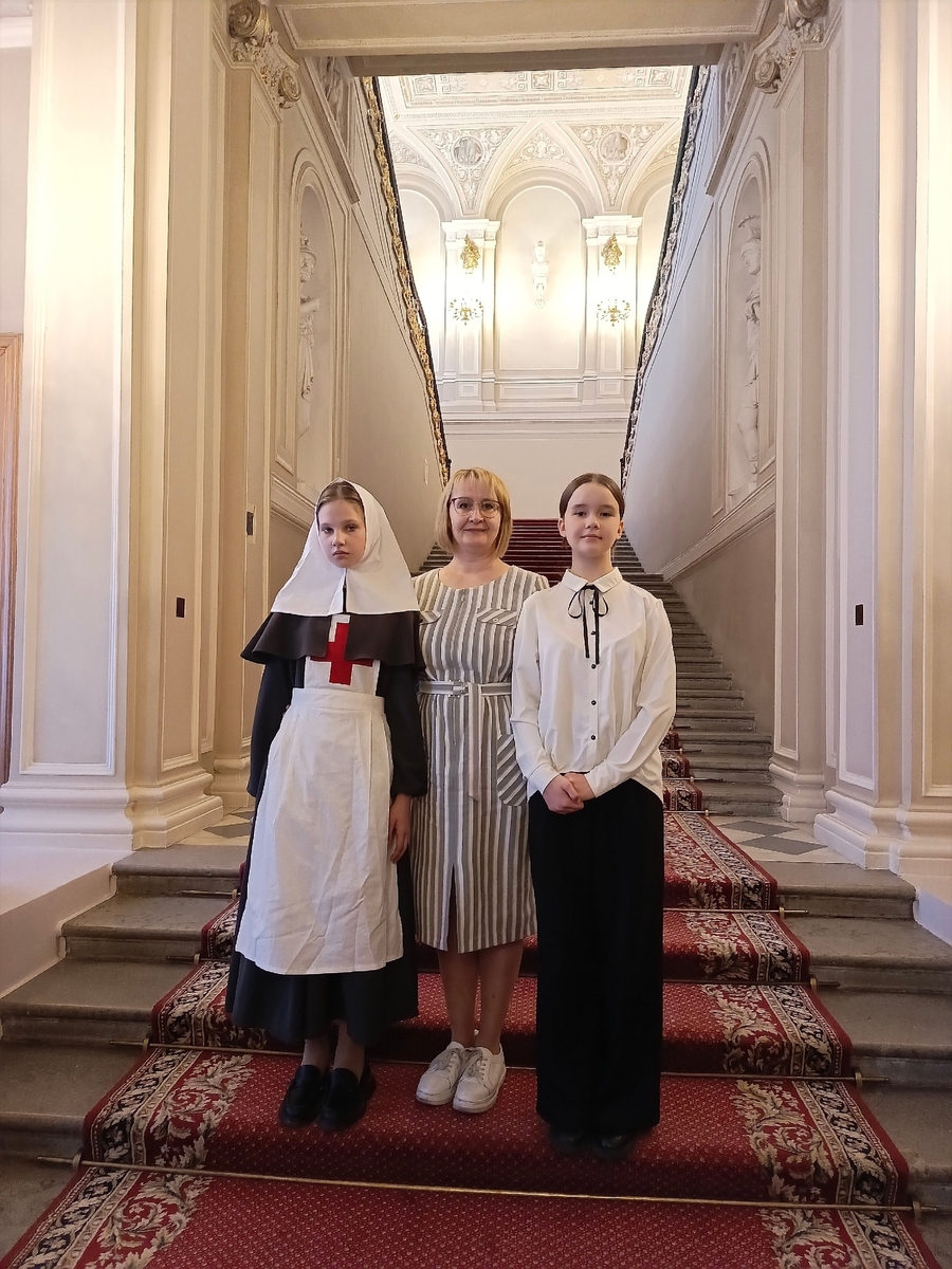 Мирослава Тихомирова и Полина Сюгияйнен защитили свои проекты в СПб