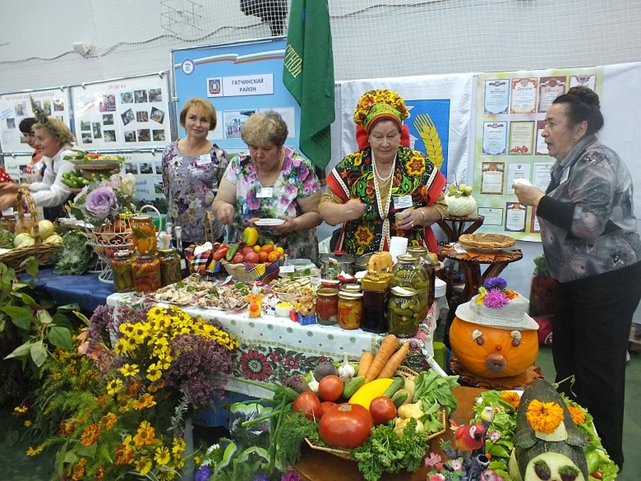 Лучших садоводов, пчеловодов, овощеводов и животноводов среди ветеранов региона выбирали в Гатчине