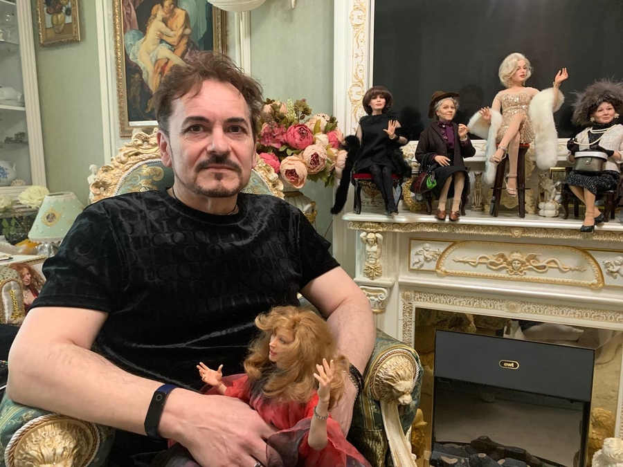 Кукла «Гатчинского Папы Карло» поселилась в доме Киркорова