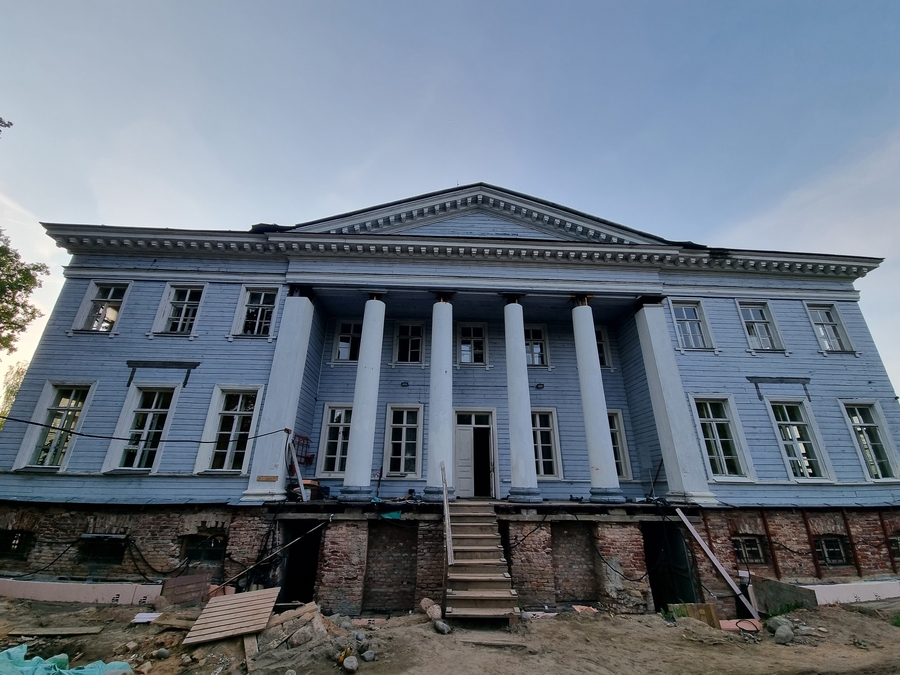 Продолжается реставрация музея-усадьбы в Рождествено