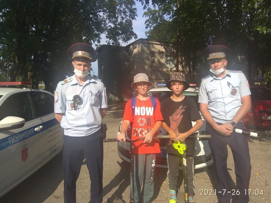 О безопасности на дорогах рассказали детям Гатчинского района