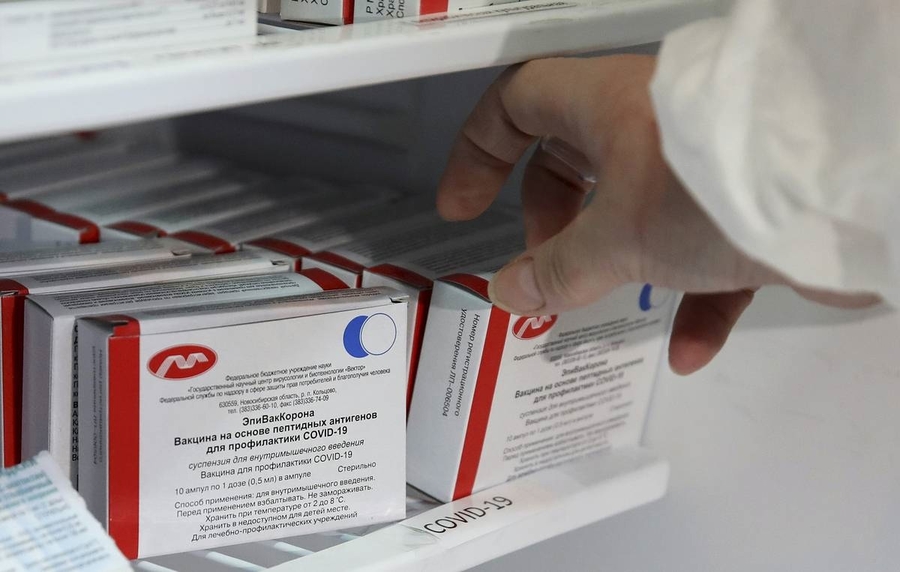 В Гатчинскую КМБ поступила вакцина от COVID-19 «ЭпиВакКорона»