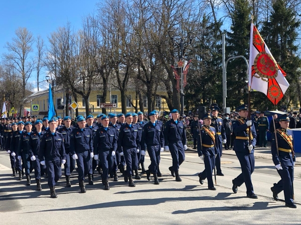 Торжественное прохождение войск Гатчинского гарнизона