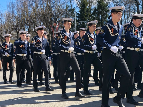 Торжественное прохождение войск Гатчинского гарнизона