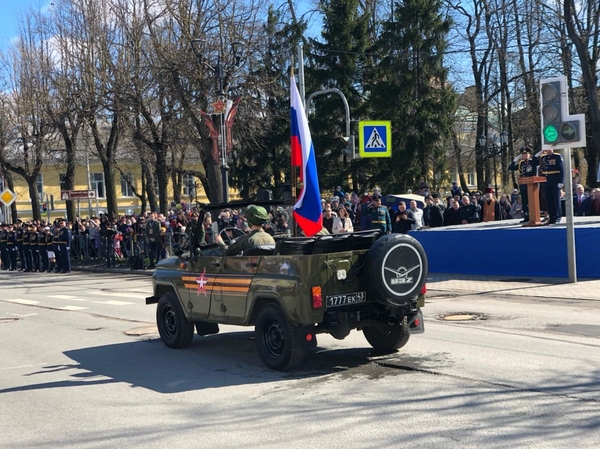 Торжественное прохождение войск Гатчинского гарнизона