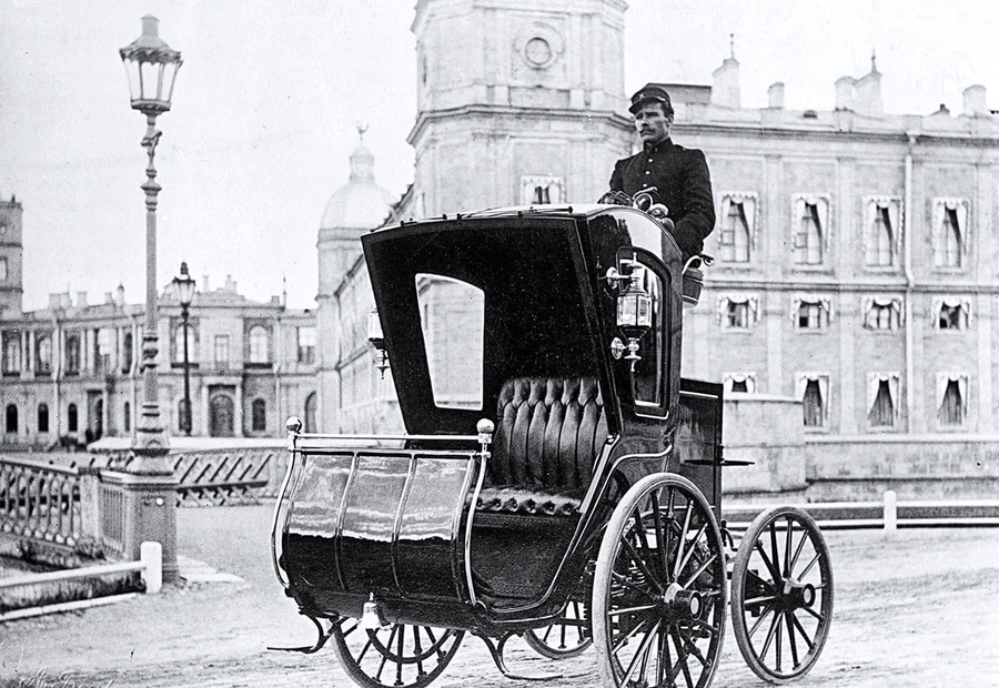 124 года назад был представлен первый русский автомобиль