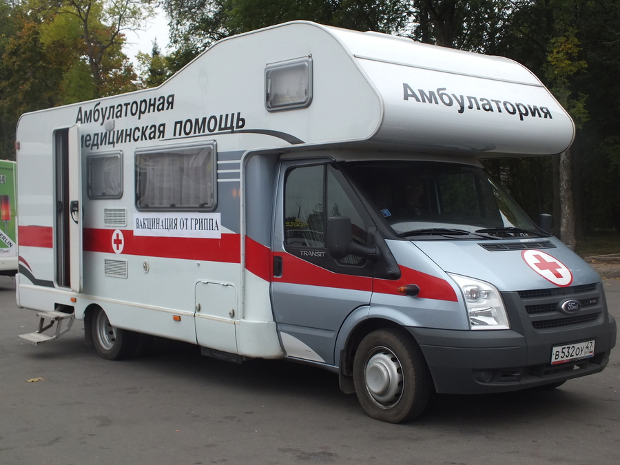 Мобильные врачи ждут пациентов в трех поселениях Гатчинского района 