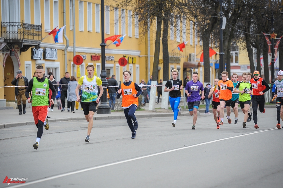 37 команд приняли участие в традиционной легкоатлетической эстафете в Гатчине
