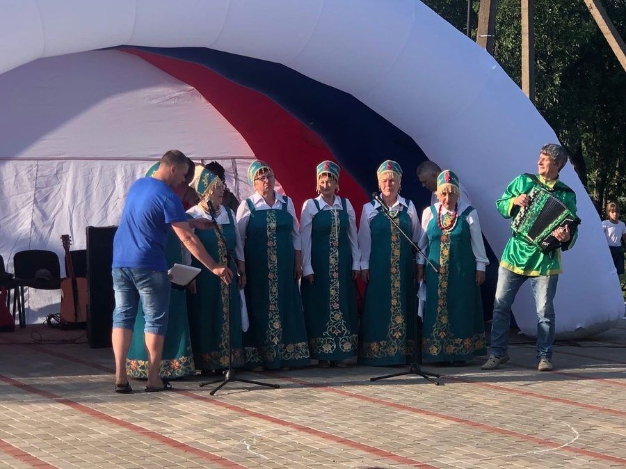 День Елизаветинского поселения отметили танцами и фаер-шоу