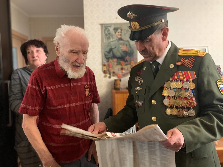 Ветерана Анатолия Иванова поздравили с Днём Победы