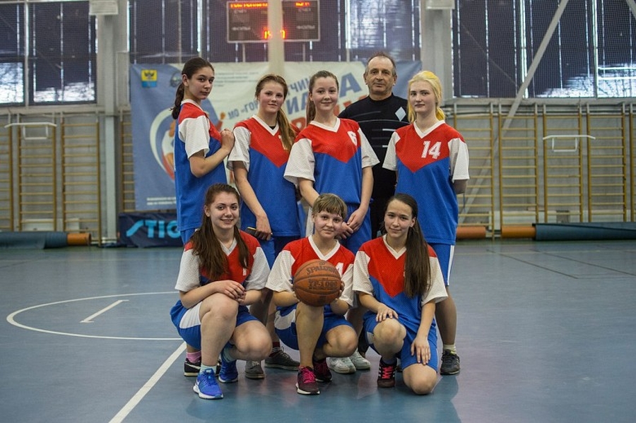 Баскетболисты Гатчинского района заняли весь пьедестал почета областной спартакиады школьников