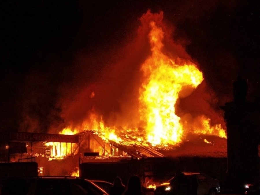 При крупном пожаре в Гатчине объект культурного наследия не пострадал