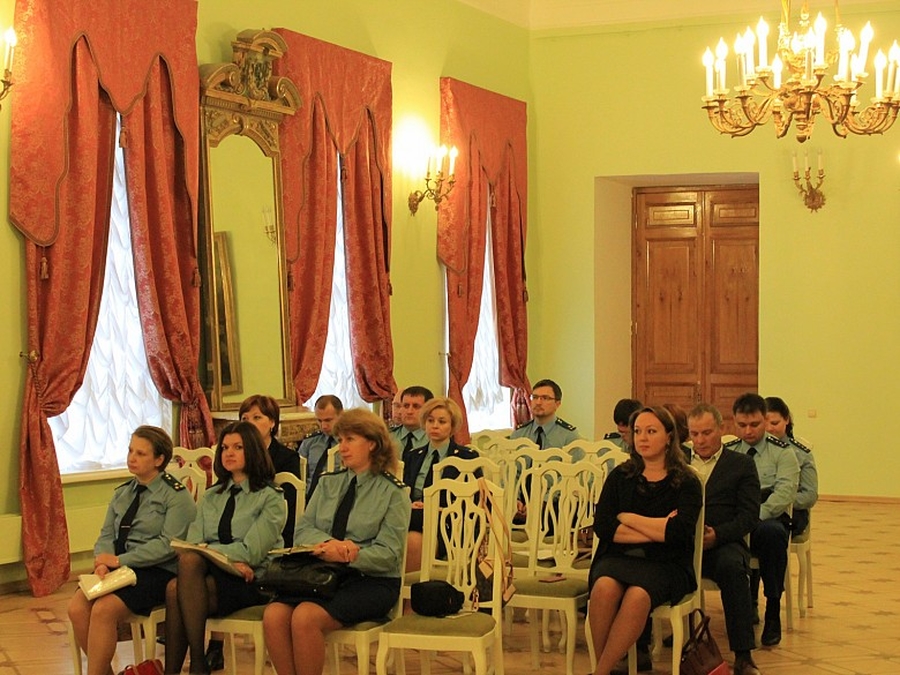 В Гатчинском дворце прошел круглый стол работников прокуратуры