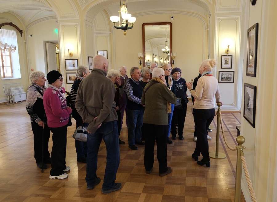 В Гатчинском дворце прошел Круглый стол, посвященный 80-летию освобождения Гатчины