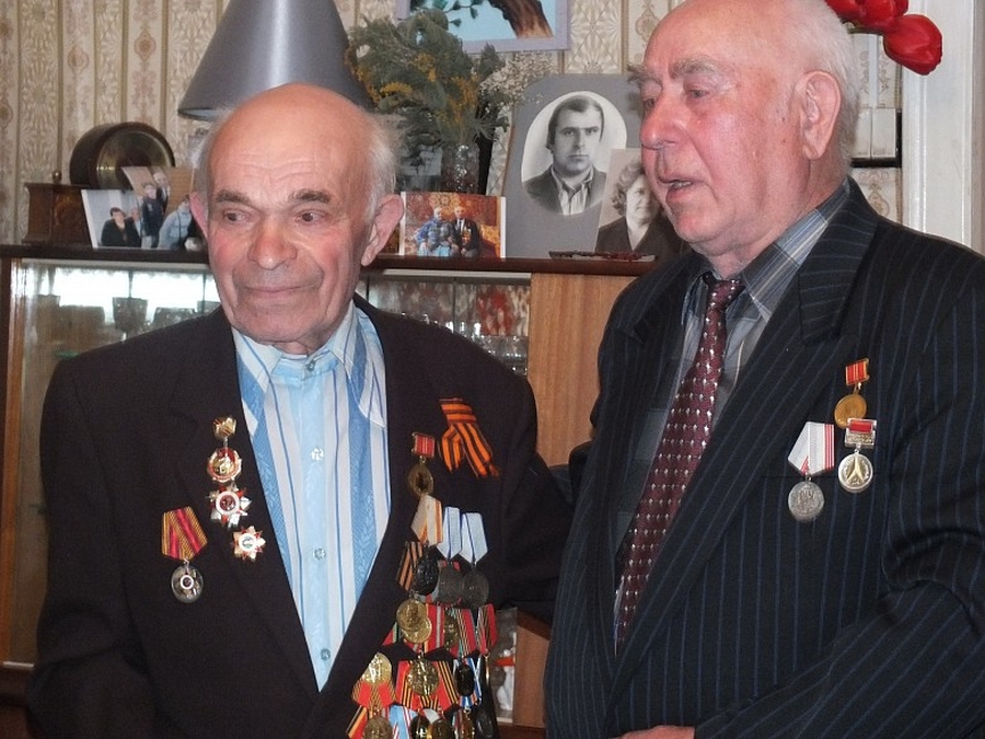 Гатчинцу Ивану Анисимову, видевшему взятие Рейхстага, сегодня исполнилось 90 лет